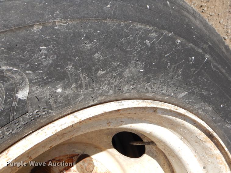 image for item ER9320 1992 Ford CF7000 road striper truck