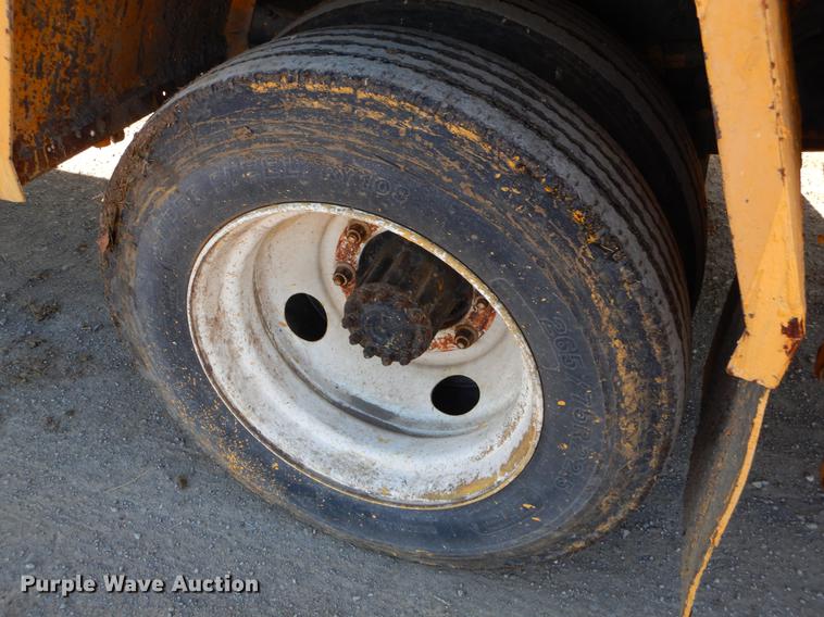 image for item ER9320 1992 Ford CF7000 road striper truck