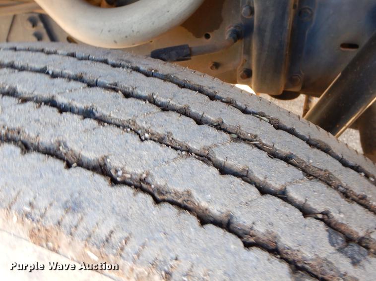 image for item ER9320 1992 Ford CF7000 road striper truck