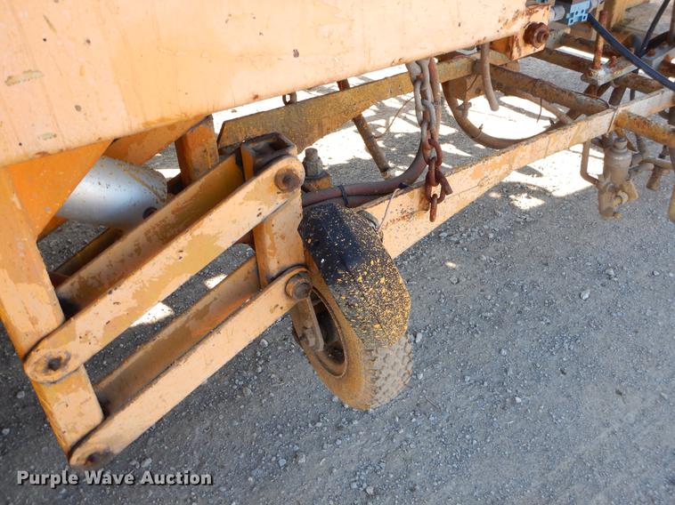 image for item ER9320 1992 Ford CF7000 road striper truck