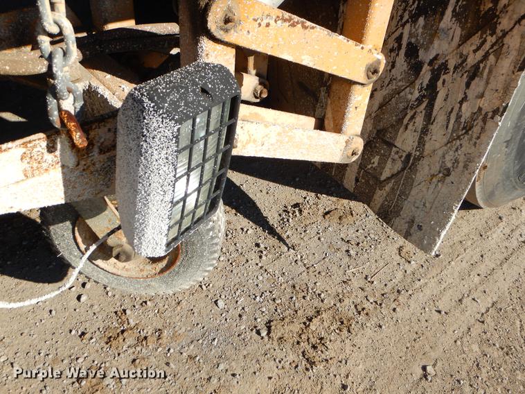 image for item ER9320 1992 Ford CF7000 road striper truck