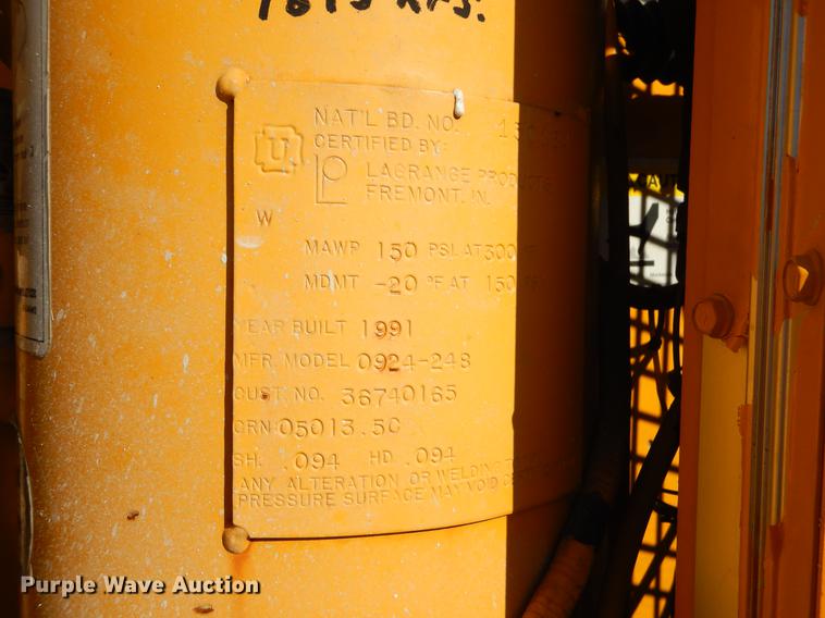 image for item ER9320 1992 Ford CF7000 road striper truck