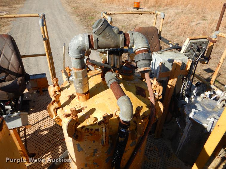 image for item ER9320 1992 Ford CF7000 road striper truck