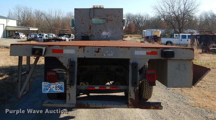 image for item ER9321 1998 International 8100 flatbed truck