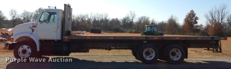 image for item ER9321 1998 International 8100 flatbed truck