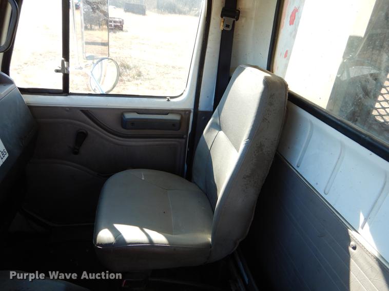 image for item ER9321 1998 International 8100 flatbed truck