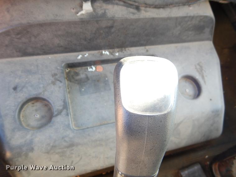 image for item ER9321 1998 International 8100 flatbed truck