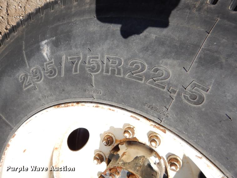 image for item ER9321 1998 International 8100 flatbed truck