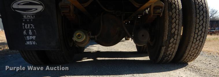 image for item ER9321 1998 International 8100 flatbed truck