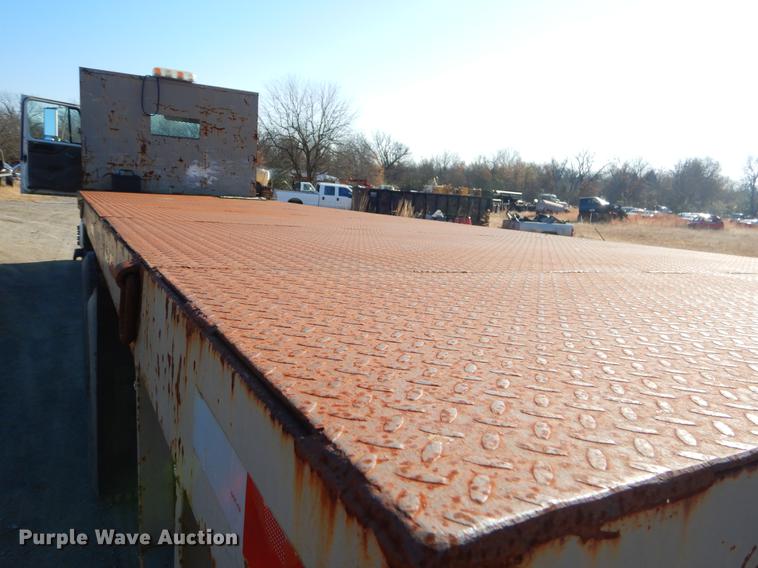 image for item ER9321 1998 International 8100 flatbed truck