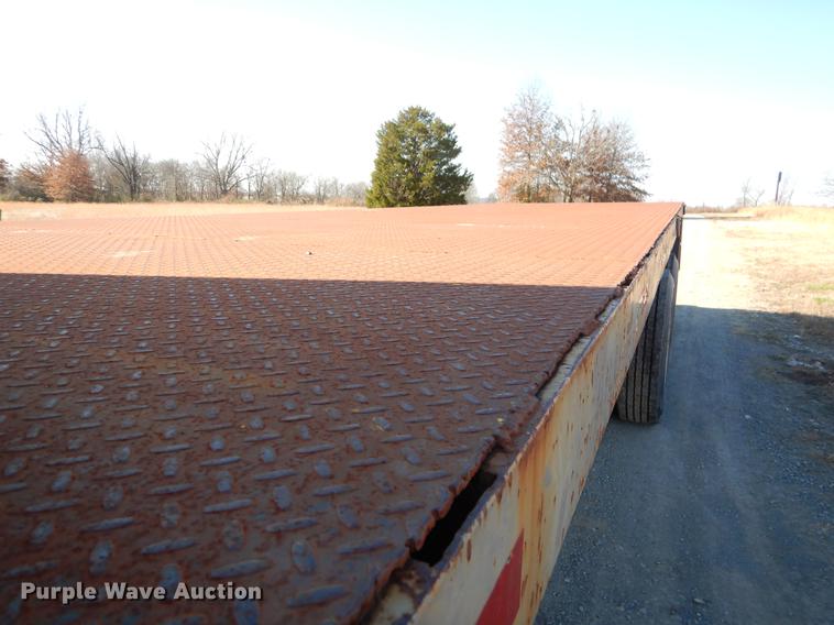 image for item ER9321 1998 International 8100 flatbed truck