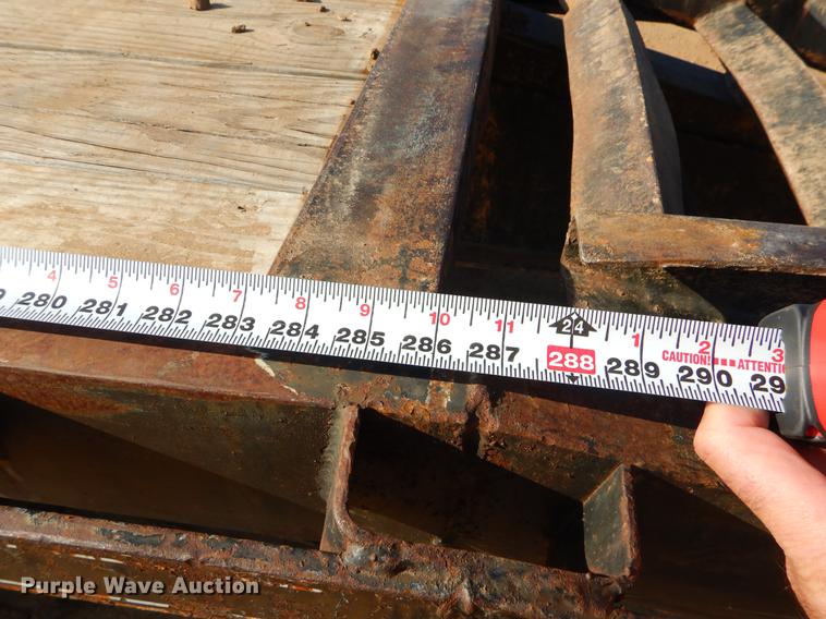 image for item ER9333 2006 Elite equipment trailer