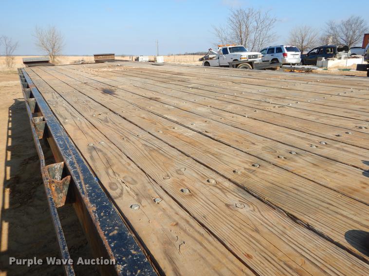 image for item ER9333 2006 Elite equipment trailer