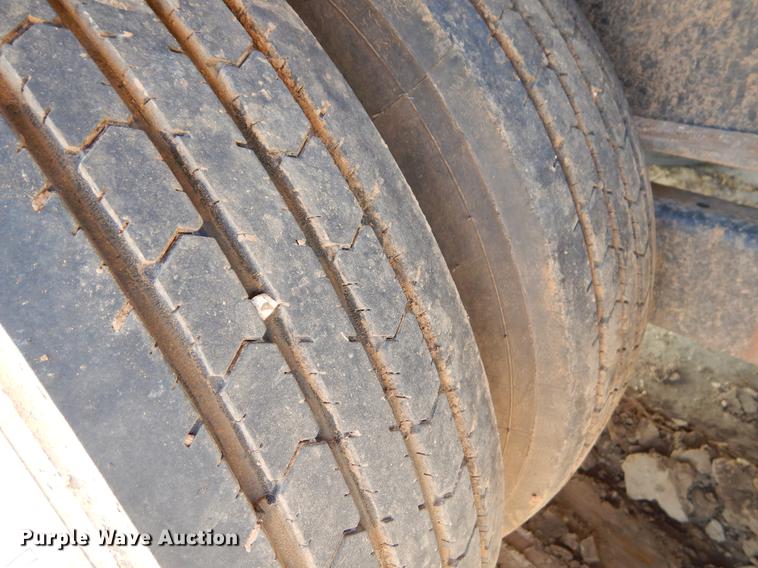 image for item ER9333 2006 Elite equipment trailer