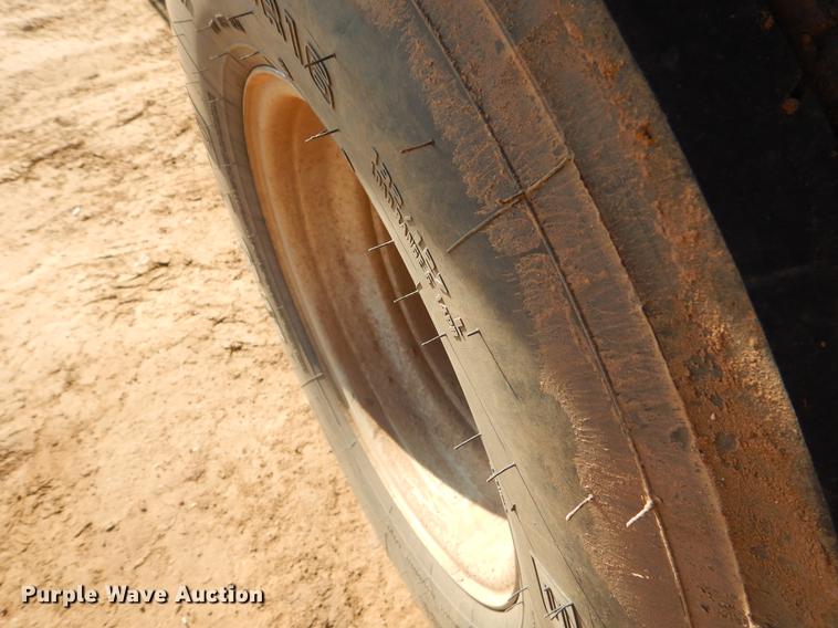 image for item ER9333 2006 Elite equipment trailer