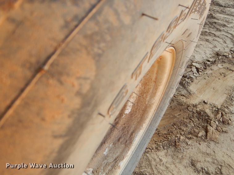 image for item ER9333 2006 Elite equipment trailer