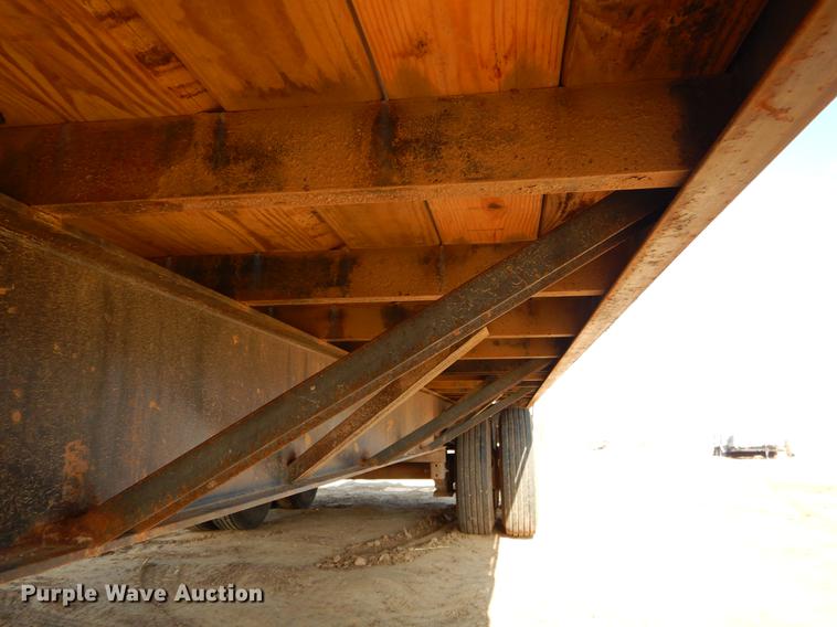 image for item ER9333 2006 Elite equipment trailer