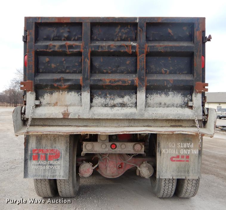 image for item ER9337 1991 Peterbilt 379 dump truck