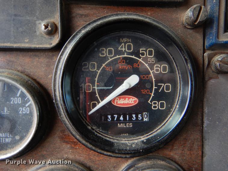 image for item ER9337 1991 Peterbilt 379 dump truck