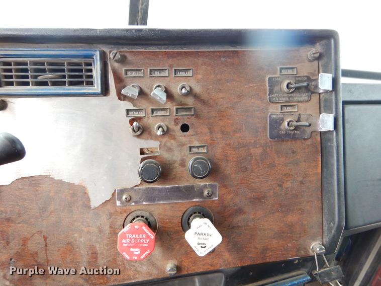 image for item ER9337 1991 Peterbilt 379 dump truck