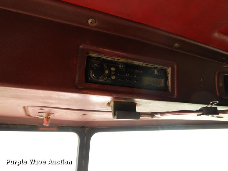 image for item ER9337 1991 Peterbilt 379 dump truck