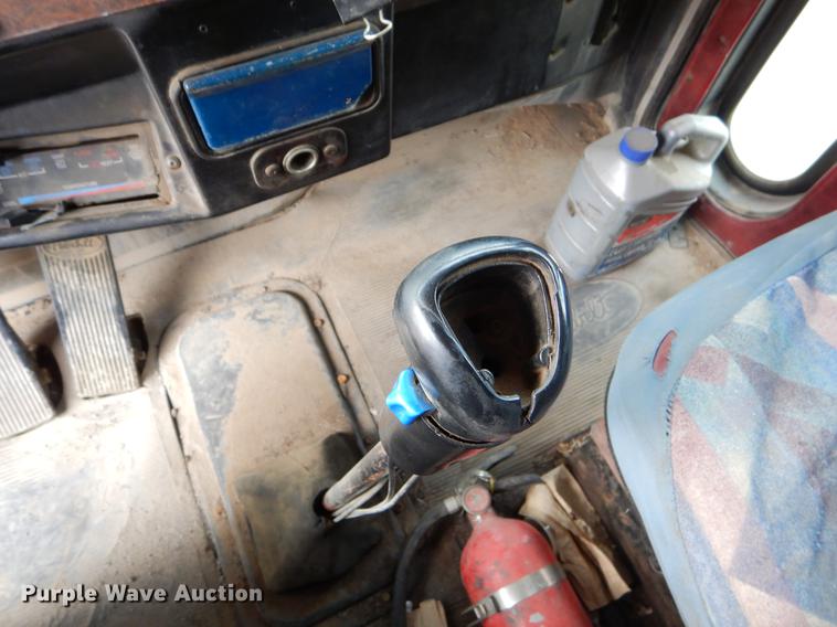 image for item ER9337 1991 Peterbilt 379 dump truck