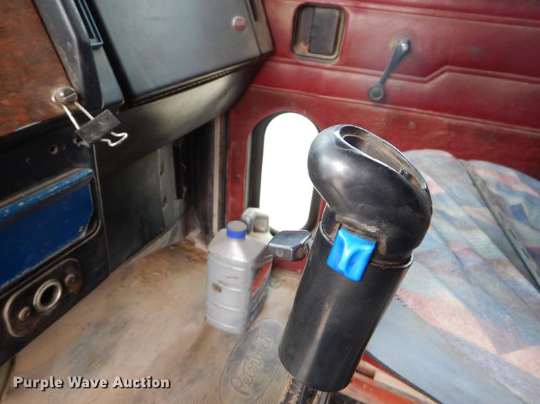 image for item ER9337 1991 Peterbilt 379 dump truck