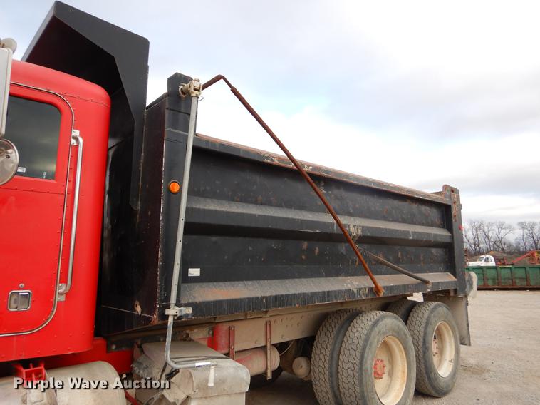 image for item ER9337 1991 Peterbilt 379 dump truck