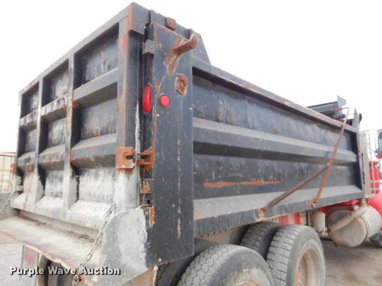 image for item ER9337 1991 Peterbilt 379 dump truck
