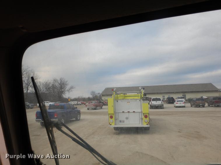 image for item ER9339 1984 International 2374 service truck