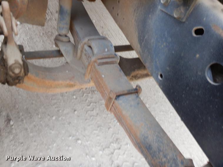 image for item ER9339 1984 International 2374 service truck