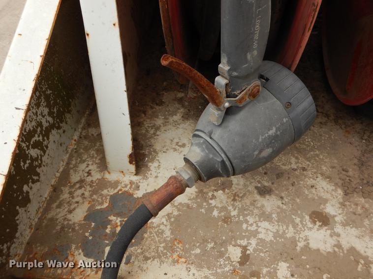 image for item ER9339 1984 International 2374 service truck