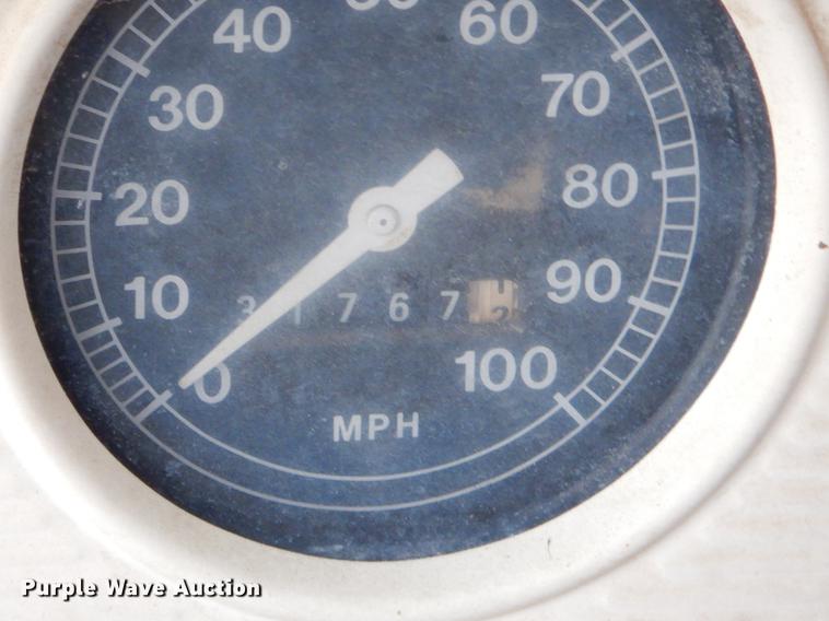 image for item ER9340 1972 Ford tank truck