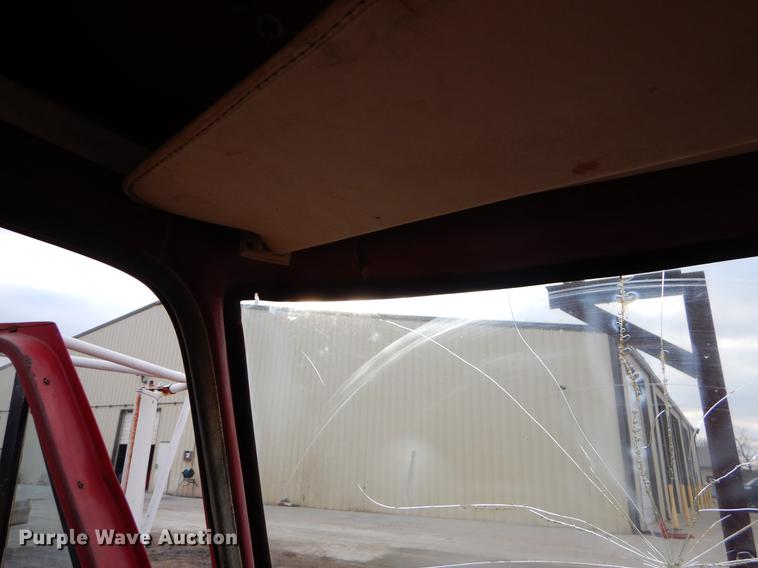 image for item ER9340 1972 Ford tank truck