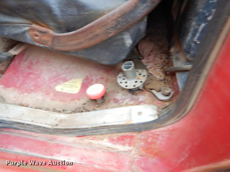 image for item ER9340 1972 Ford tank truck