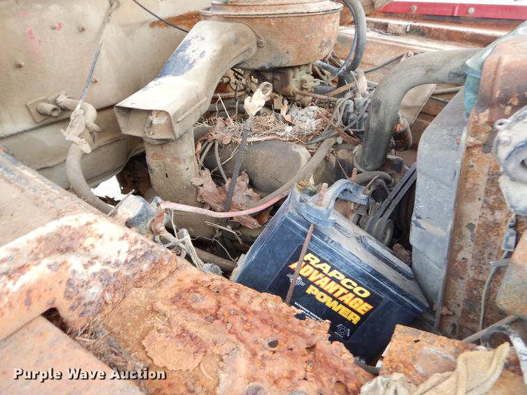 image for item ER9340 1972 Ford tank truck