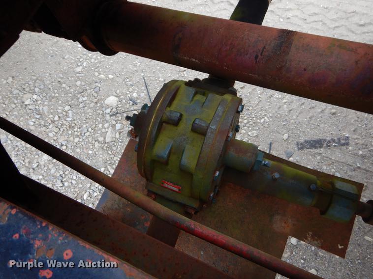 image for item ER9340 1972 Ford tank truck