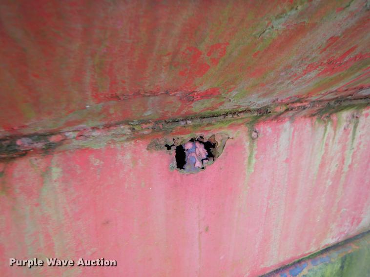 image for item ER9340 1972 Ford tank truck