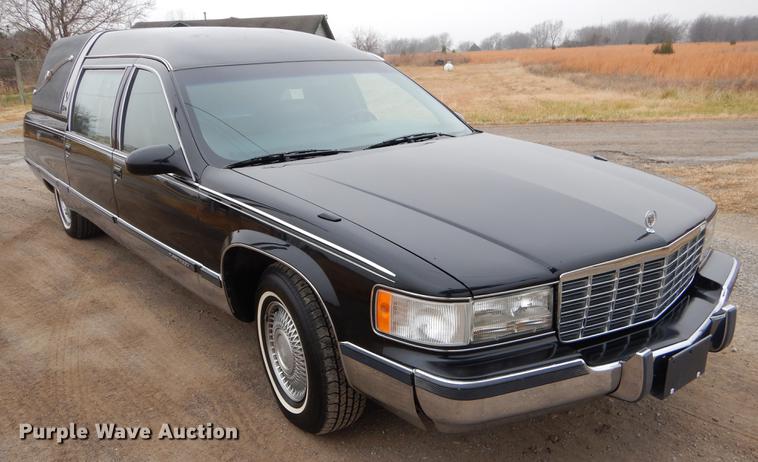image for item ER9356 1995 Cadillac Fleetwood hearse