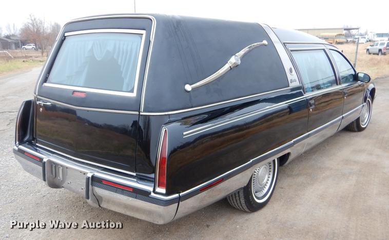 image for item ER9356 1995 Cadillac Fleetwood hearse