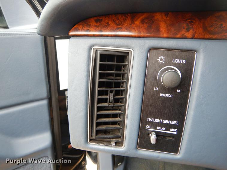 image for item ER9356 1995 Cadillac Fleetwood hearse