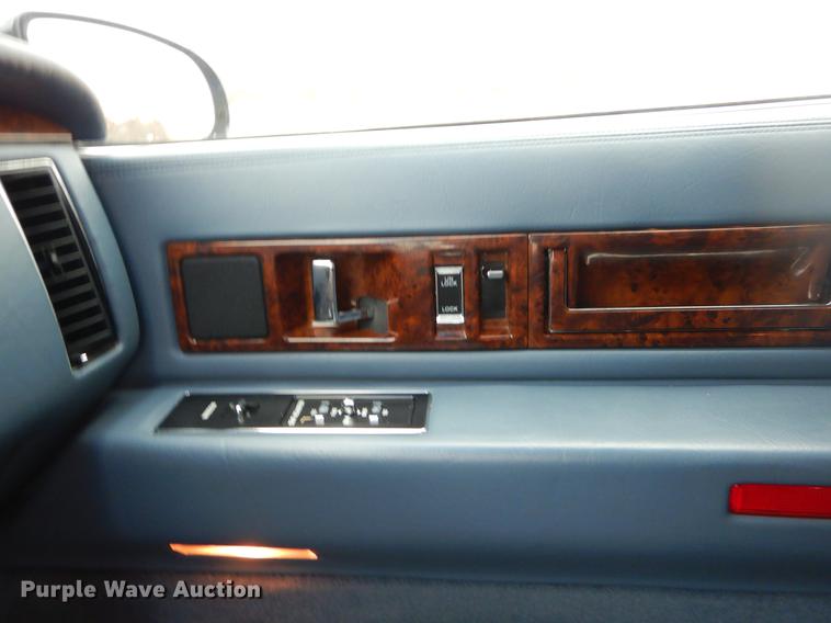 image for item ER9356 1995 Cadillac Fleetwood hearse