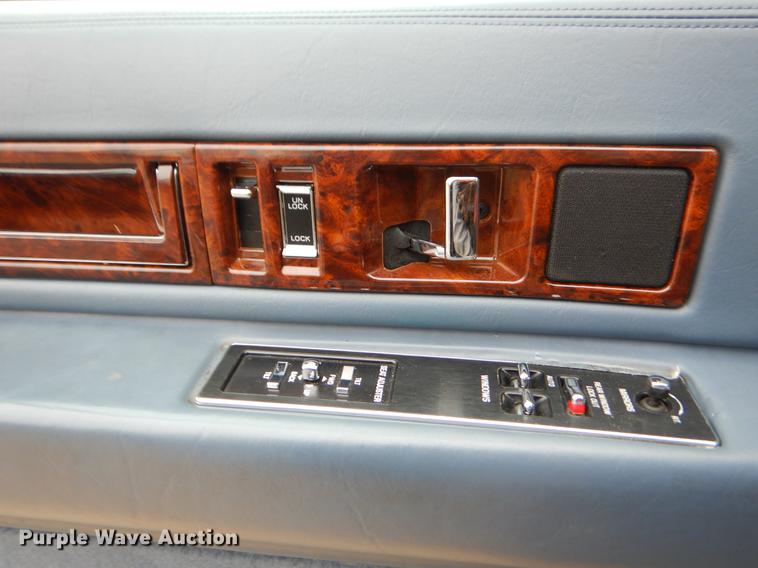 image for item ER9356 1995 Cadillac Fleetwood hearse