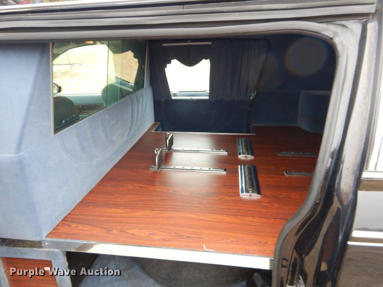 image for item ER9356 1995 Cadillac Fleetwood hearse