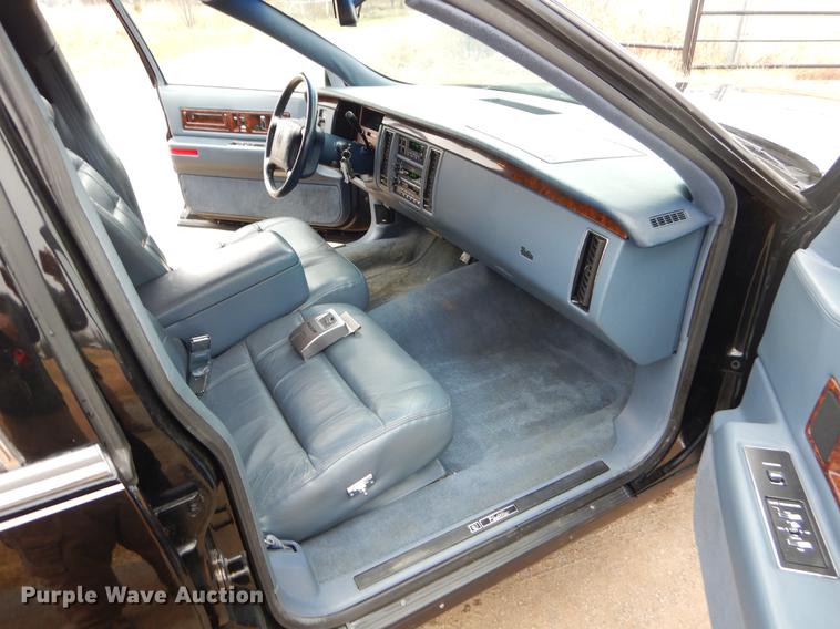 image for item ER9356 1995 Cadillac Fleetwood hearse
