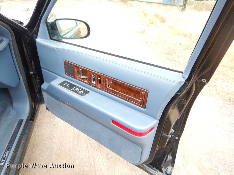 image for item ER9356 1995 Cadillac Fleetwood hearse