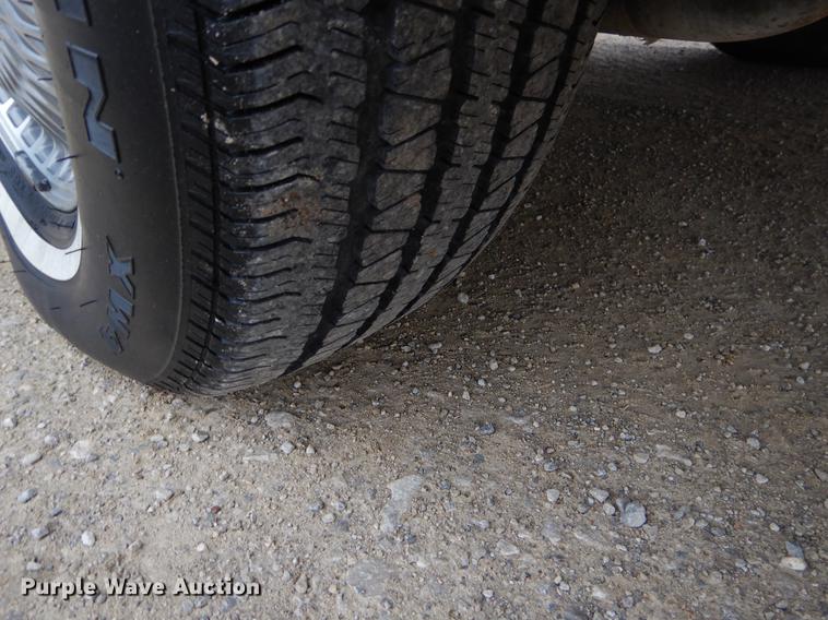 image for item ER9356 1995 Cadillac Fleetwood hearse