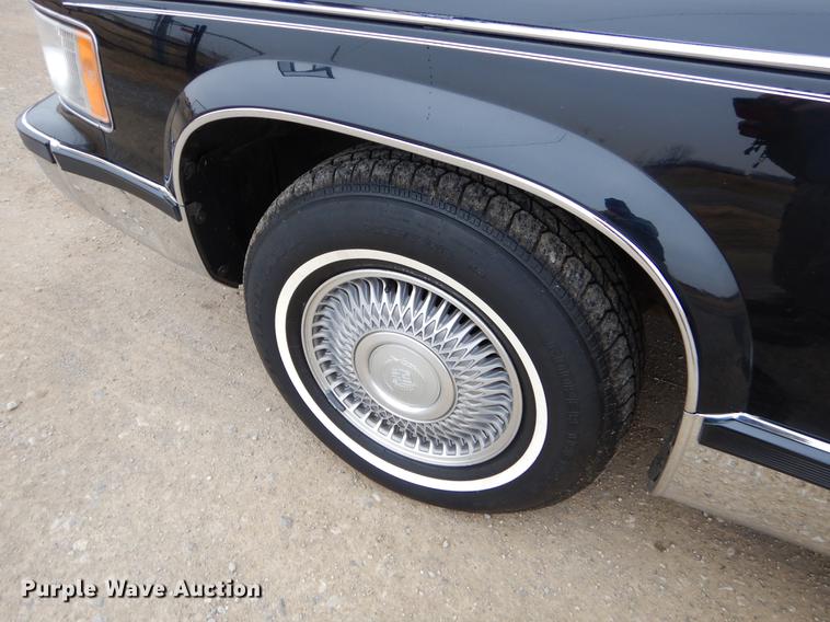 image for item ER9356 1995 Cadillac Fleetwood hearse