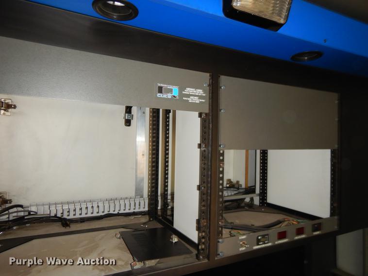 image for item ER9366 2000 Freightliner MT45 delivery truck