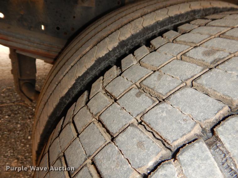 image for item ER9366 2000 Freightliner MT45 delivery truck